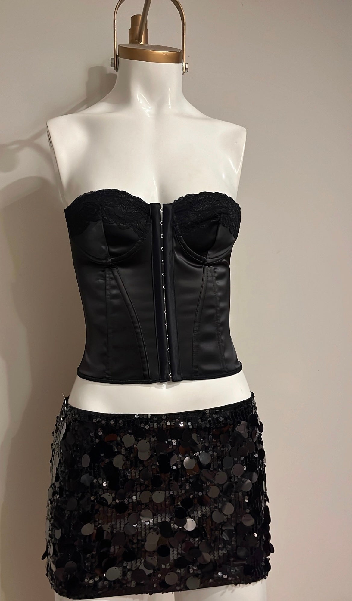 CORSET LYNESS