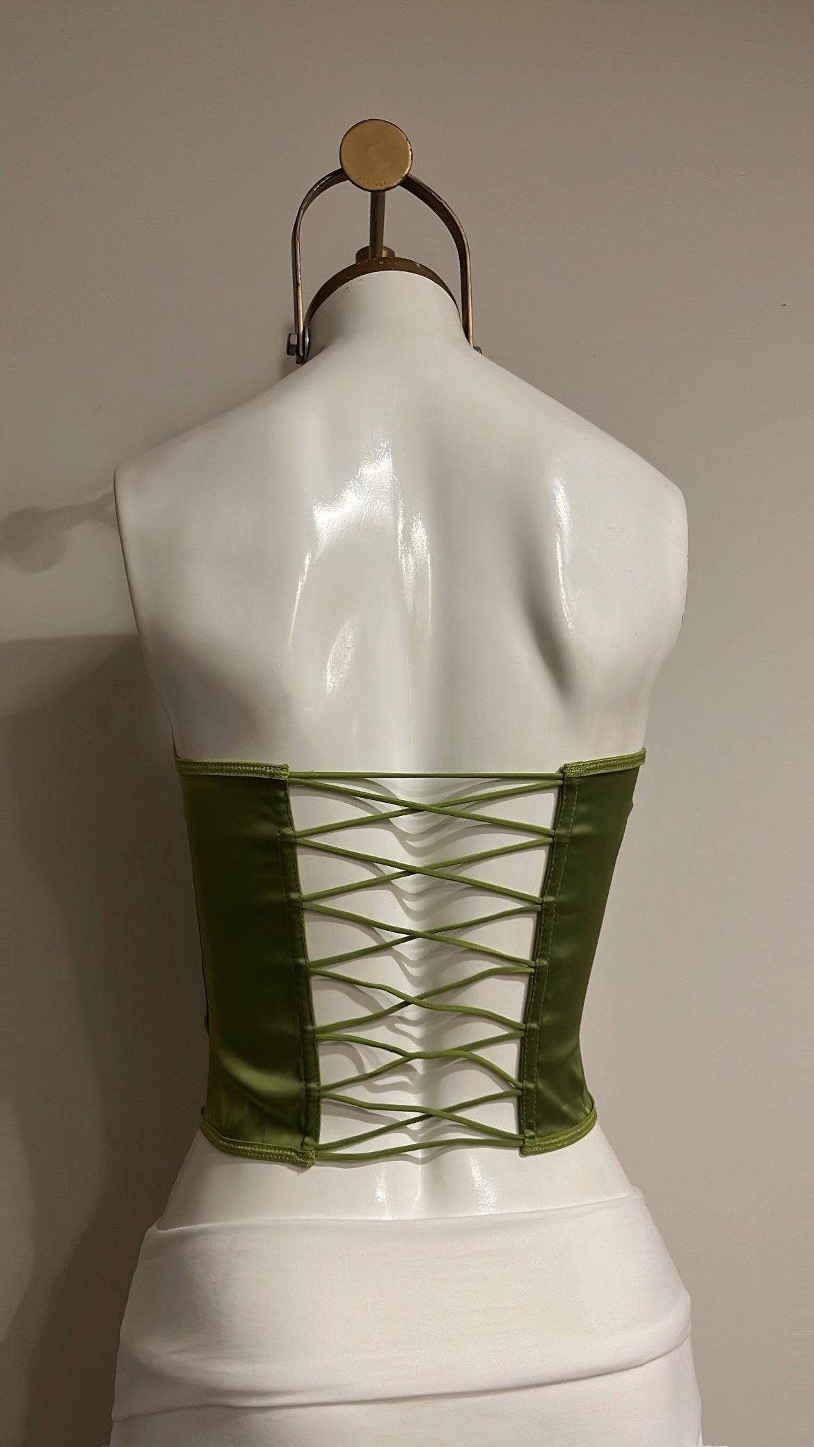 CORSET LYNESS