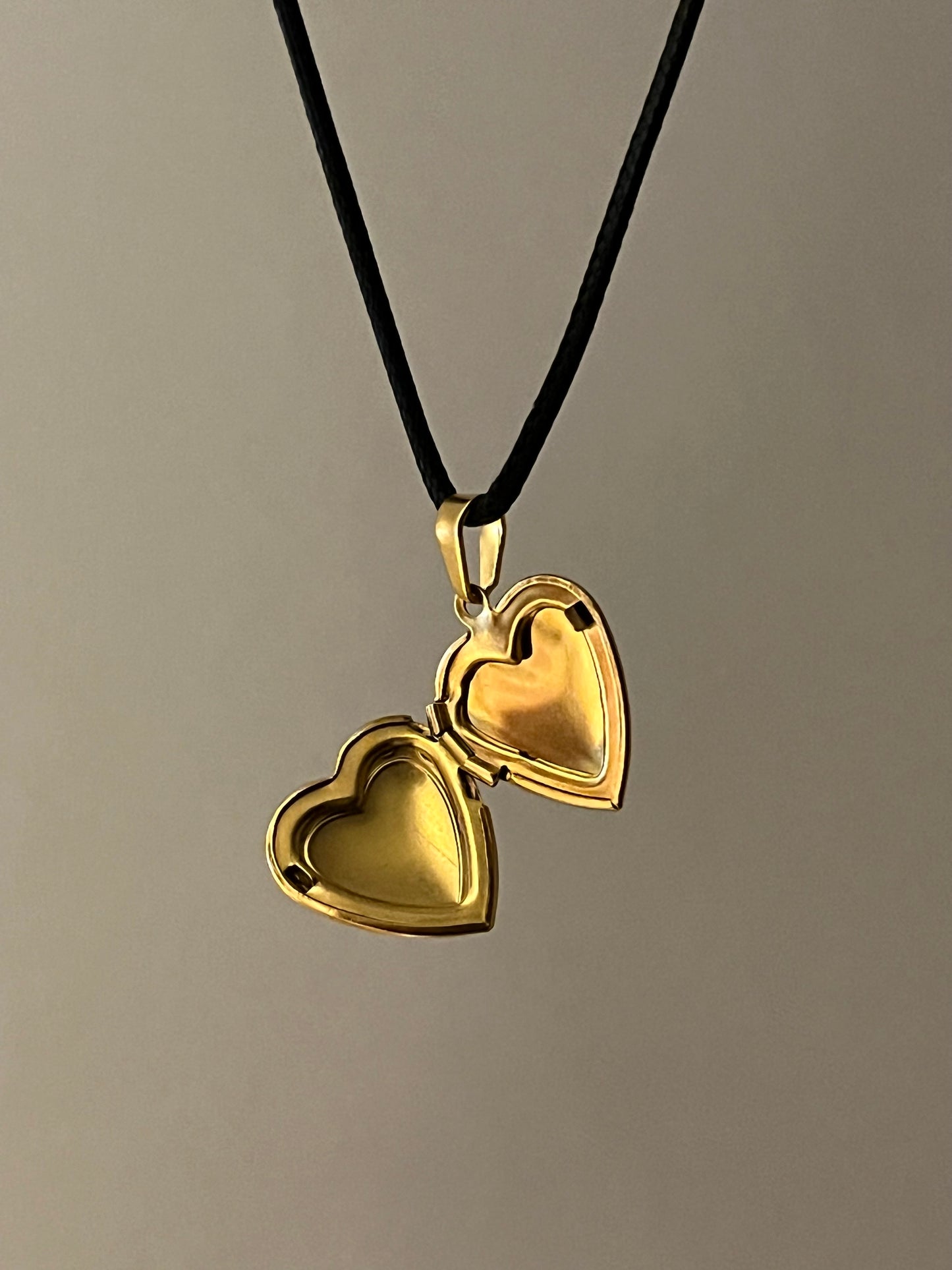 COLLAR HEART RELICARIO