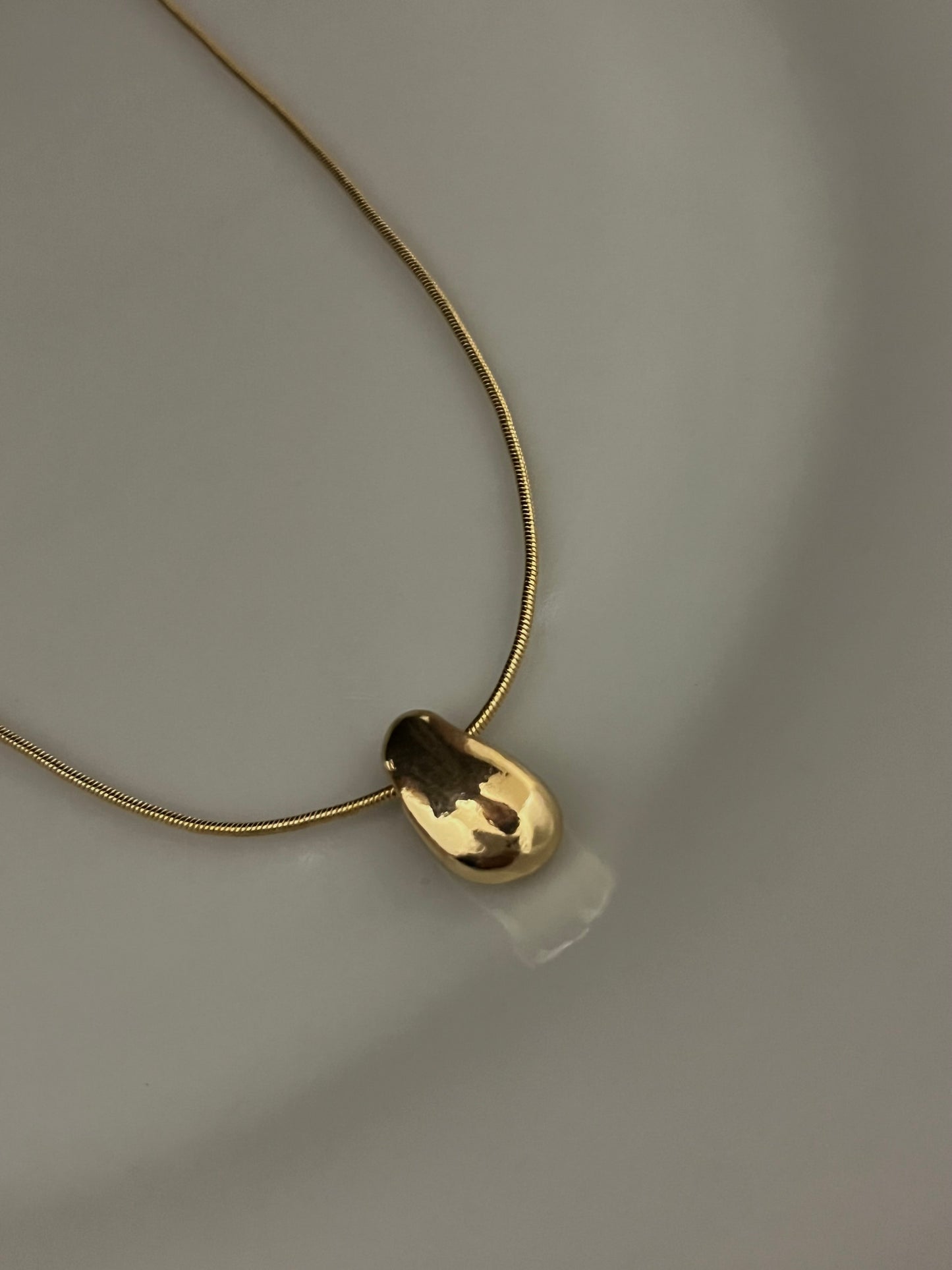 COLLAR GOTA