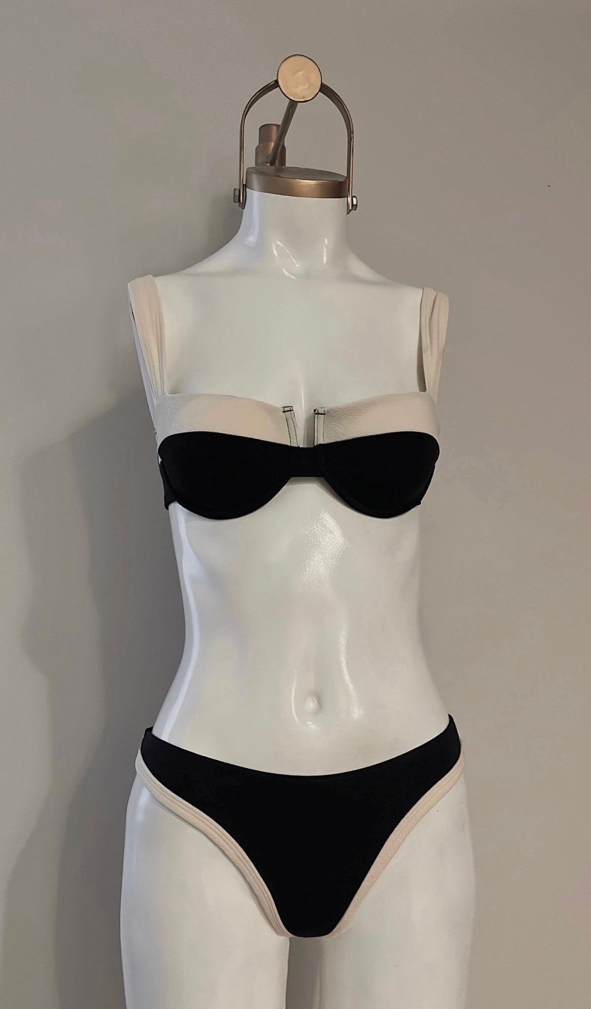ISA BIKINI