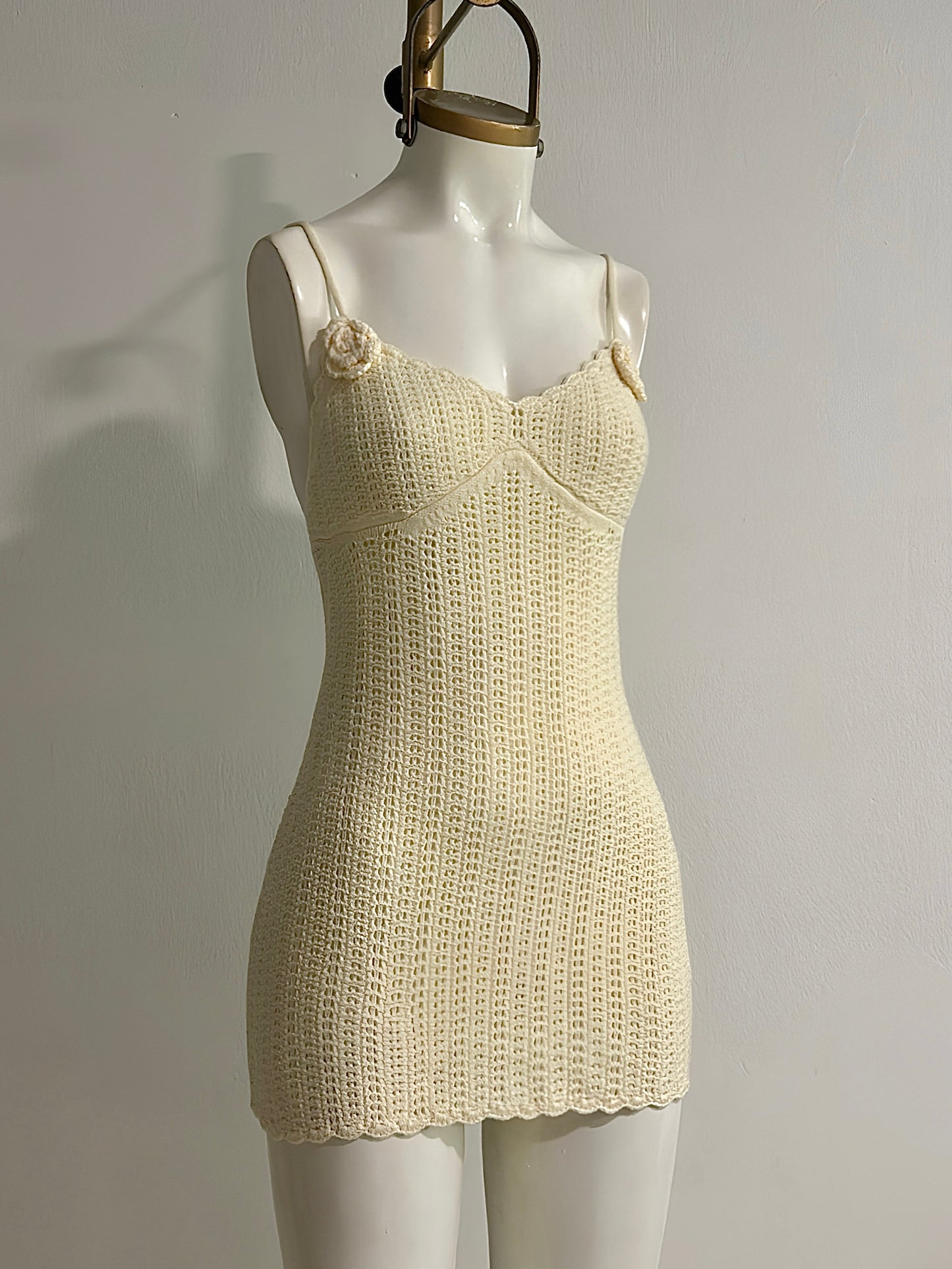 MINI VESTIDO TEJIDO CORAL