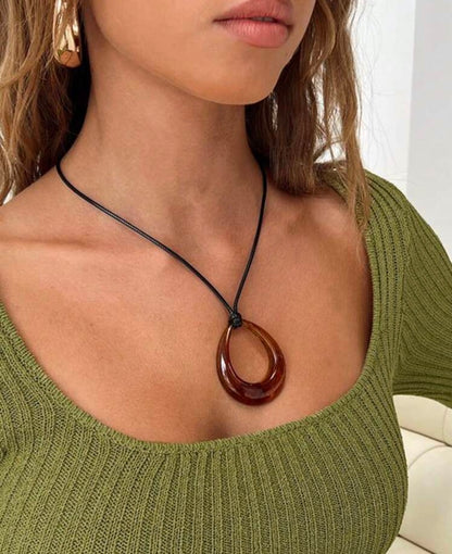 COLLAR BELLA