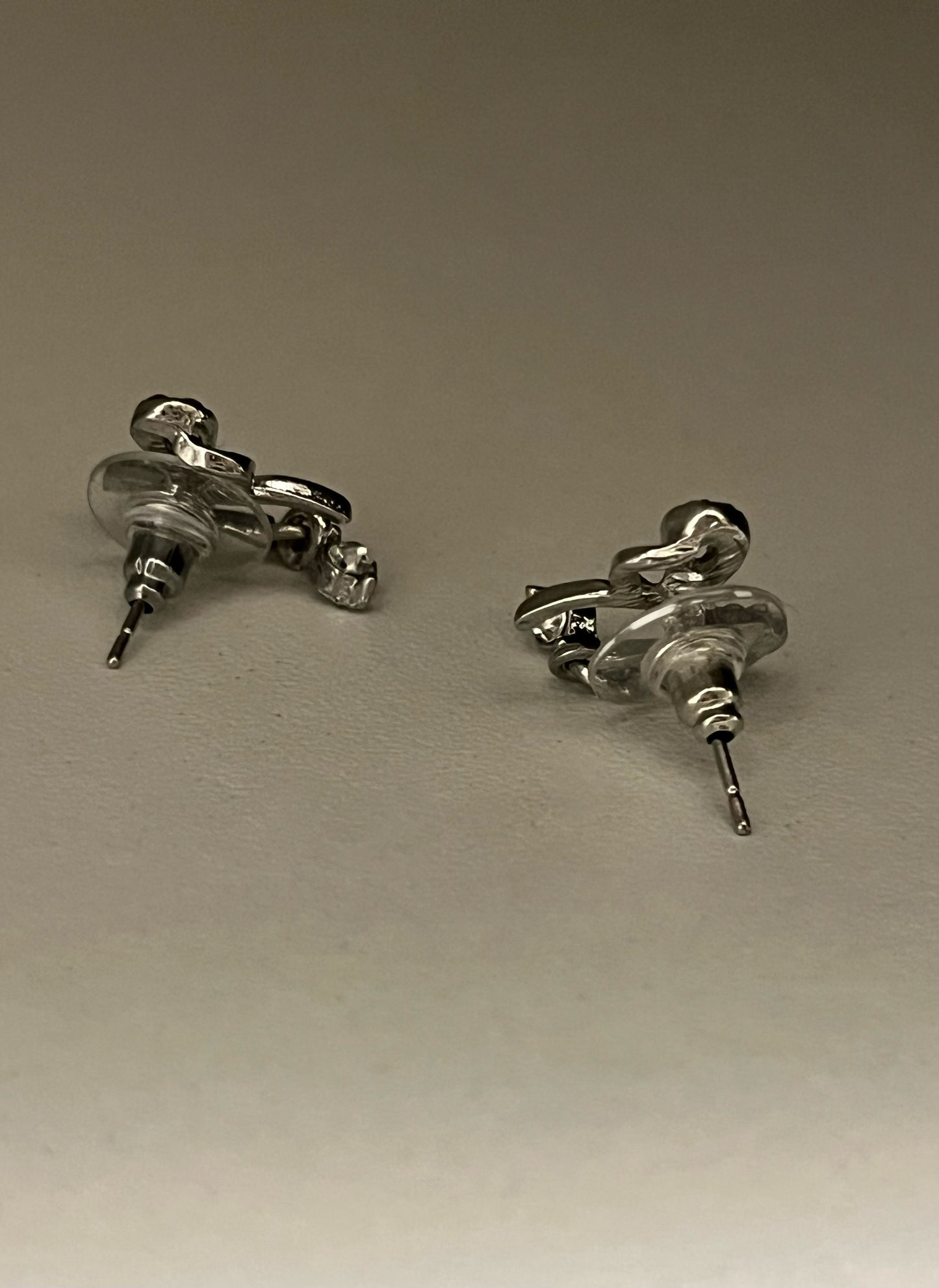 PENDIENTES RIBORN