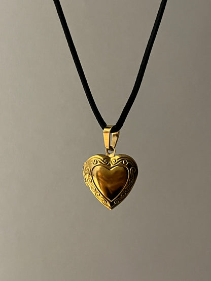 COLLAR HEART RELICARIO